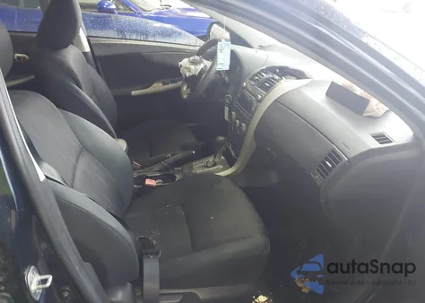 2011 Toyota Corolla S z USA, uszkodzony, nr VIN 2T1BU4EE0BC704166